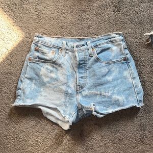 Levi 501 Jean shorts acid wash W26